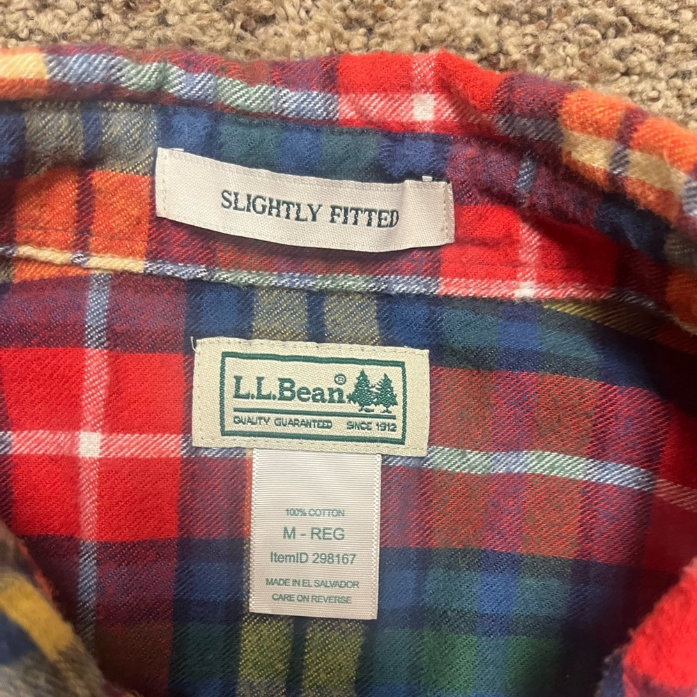 L.L. Bean flannel size medium - Picture 2 of 6
